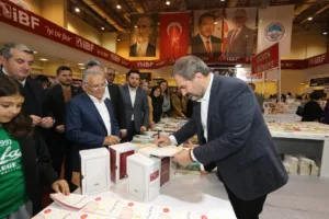 6. Kayseri Kitap Fuarı’dan 1 Milyonu Aşkın Ziyaretçi İle Yeni Rekor - Mega TV 6 8 min - Mega TV