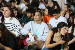 Üniversite Öğrencileri Alanya Belediyesi’nin Sinema Gecesi’nde Buluştu - Mega TV 7 min - Mega TV