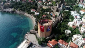 ALKUDEN TURDA BAYRAK SOLENI 5 min - Mega TV