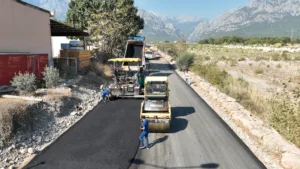 Kemer’de Alt Yapı Sonrası Asfalt Çalışması Başladı - Mega TV DJI 0650 - Mega TV