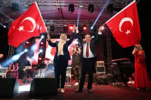 Demre’de Cumhuriyet coşkusu - Mega TV Demre de 29 Ekim coskusu 1 min - Mega TV