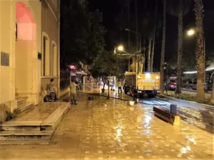 Durak Temizlik Calismasi 1 min - Mega TV