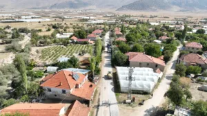Elmalı Çukurelma yolu asfaltlanıyor - Mega TV Elmali cukurelma asfalt 10 min - Mega TV
