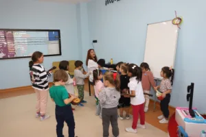 Büyükşehir'in Çocuk Kütüphanesi'nde Hayvanları Koruma Amacıyla Farkındalık Etkinliği - Mega TV IMG 0530 f 1 min - Mega TV