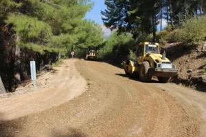 Finike Dağbağ Yoluna Sathi Asfalt - Mega TV IMG 6204 min - Mega TV