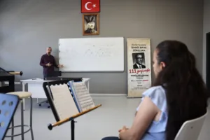 Ismail Baha Surelsan Konservatuvari yeni egitim donemi basladi 15 min - Mega TV