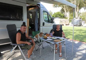 KARAVAN PARK TATILCILERIN YENI GOZDESI 10 min - Mega TV