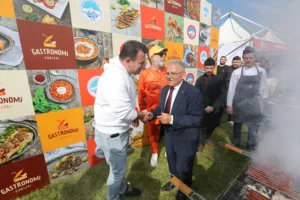 Ünlü Şeflerden, Kayseri'ye Ve Başkan Büyükkılıç'a Övgü Dolu Sözler - Mega TV NURI8845 2 - Mega TV