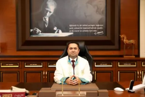 REKTOR TURKDOGANDAN OGRENCILERE HOS GELDIN MESAJI 1 min - Mega TV