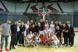 Toroslar Kadin Basketbol BBC Grengewaldi maglup etti 27 min - Mega TV