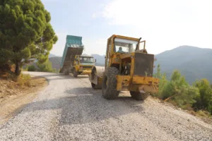 Üzümlü Yolu Asfaltla Buluştu - Mega TV WhatsApp Image 2023 10 31 at 14.50.27 - Mega TV