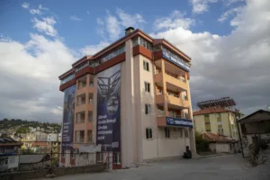 Büyükşehir’in Elmalı öğrenci yurduna yoğun ilgi - Mega TV elmali yurt 2 min - Mega TV