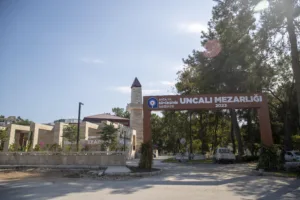uncali mezarligi 1 min - Mega TV
