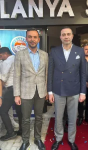 Koltuğa Güç Veren İki Örnek Siyasetçi - Mega TV 3e8bd31e 10cd 43fc 870d f600dd255ccb - Mega TV