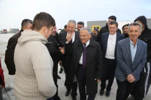 Başkan Büyükkılıç Canlı Hayvan Pazarı’nda Sıkı Pazarlığa Katıldı - Mega TV NURI4506 c - Mega TV