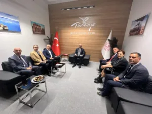 Londra'da Bir Araya Geldiler - Mega TV WhatsApp Image 2023 11 06 at 18.33.51 - Mega TV