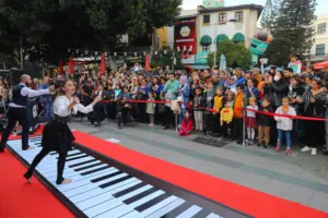 Piyano sihirbazları yeniden Antalya’da - Mega TV B35I9717 min - Mega TV