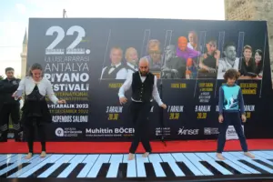 Piyano sihirbazları yeniden Antalya’da - Mega TV B35I9971 min - Mega TV